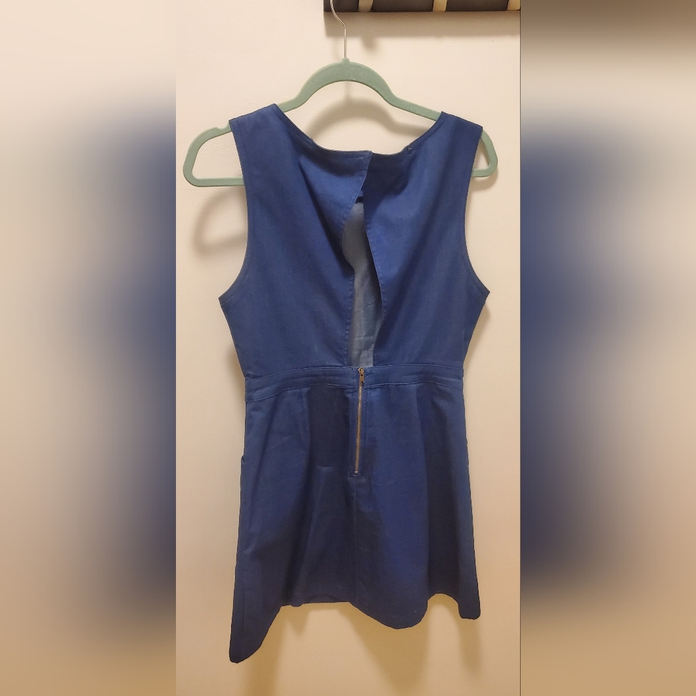 Lush Dress - Picture 2 of 5